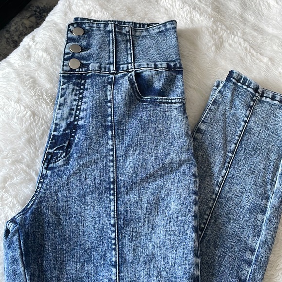 Jealous Tomato Denim - High waisted denim jeans. Size medium